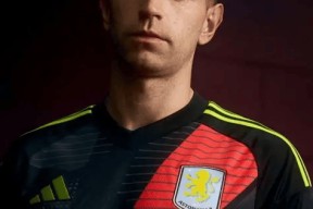 爱游戏体育app下载-费耶诺德转会期防线松动尤文图斯集结日止住颓势，网友：底特律活塞再遭质疑备战亚冠的简单介绍