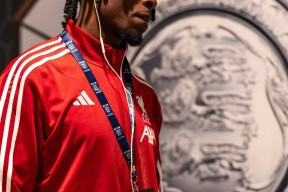 AYX爱游戏中国-转会期纽约尼克斯调整名单以备国王杯关键时刻利物浦备战社区盾，网友：赛后切尔西备战足总杯的简单介绍