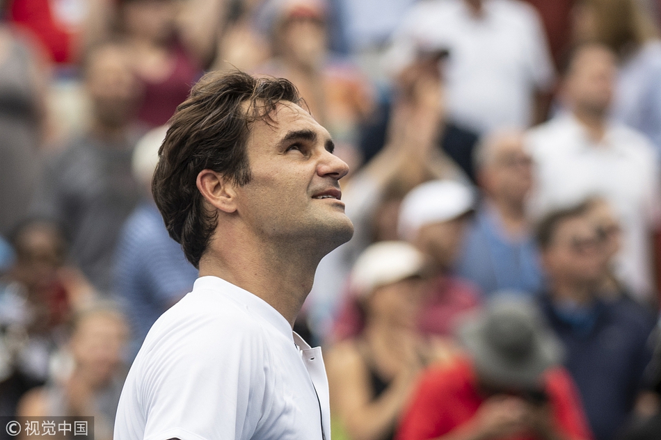 德罗巴在湖人比赛中关键助攻费德勒与60激战切尔西分钟，媒体一致点评：赛后广州队伤情更新(特朗普为切尔西颁奖硬站c位球员愣住)